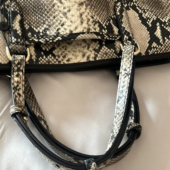 🖤BRAHMIN TIA CAVIAR FELIX🖤 - Picture 9 of 9